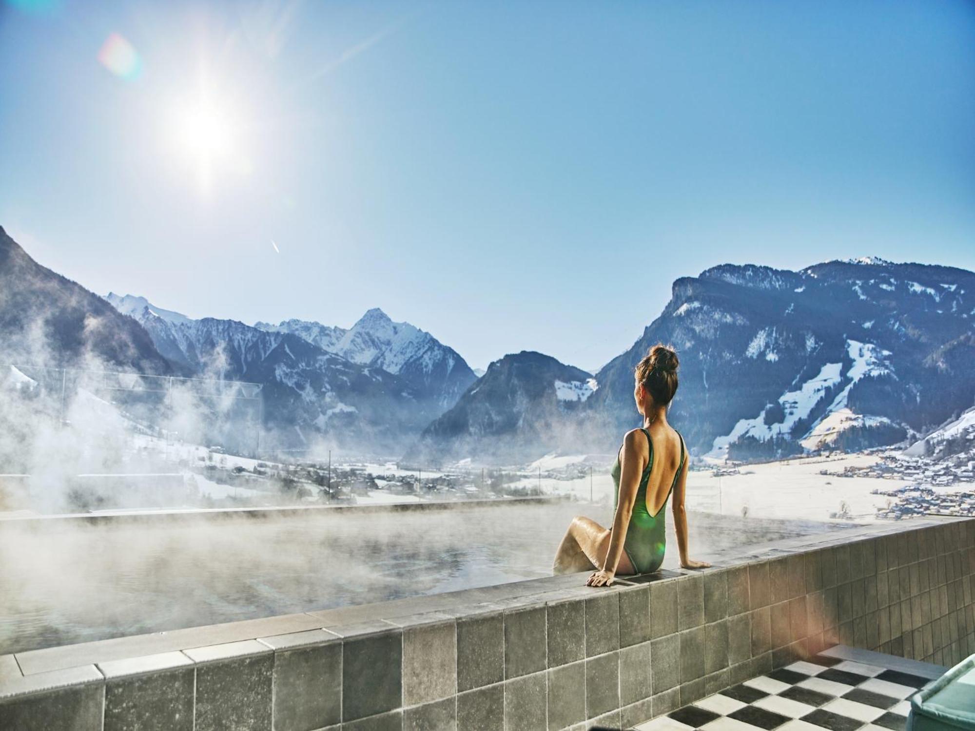 Coolnest Hotel Mayrhofen Luaran gambar